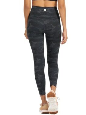Vuori Women's Clean Elevation Legging - Black Camo - XS MSRP $110